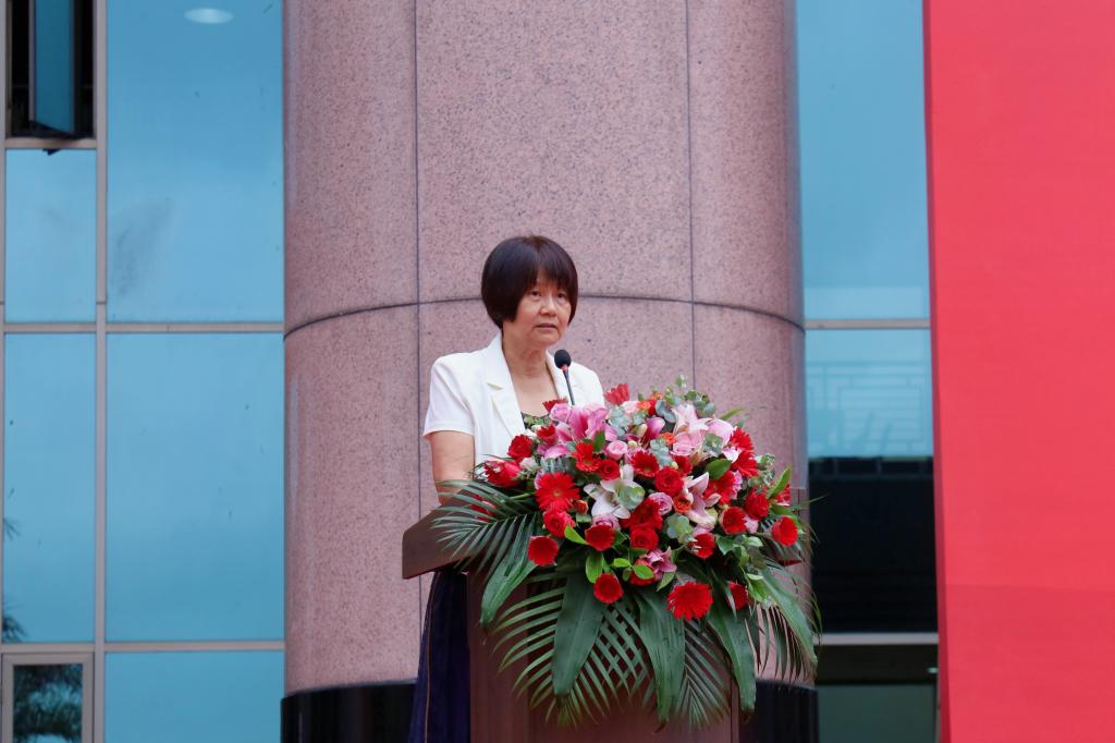 0257E432EE90F9F09673838DE4C_499E2BC3_12162