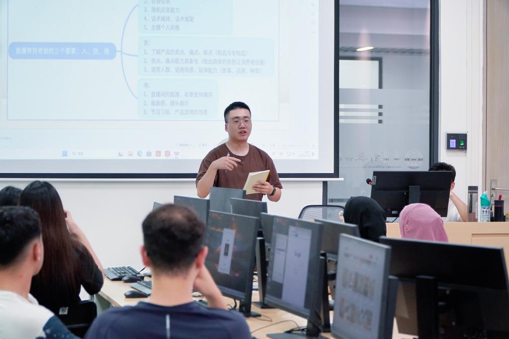 EF0A4BECB82A31E792489C9FA1D_9B83B8A4_F4A8