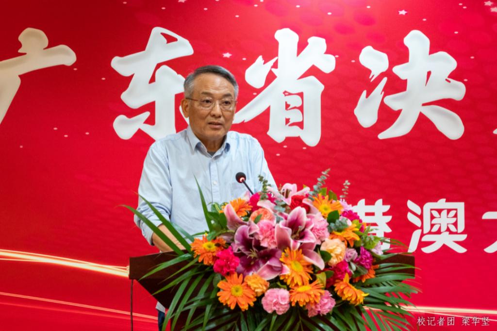 26BADBD54E2D7E00D2F0C2EA5ED_B1742B07_15668