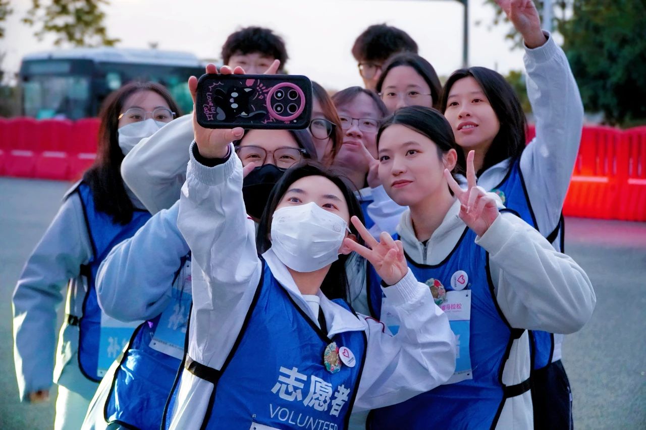 E563F5601CC23FB573D5472C758_E0178F2C_24B21