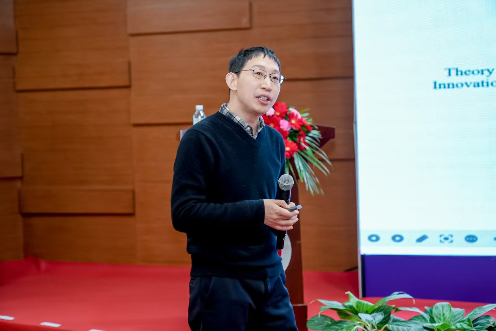 D0BABDF71C72D9056427BD6EB26_056E7B9C_EF10E