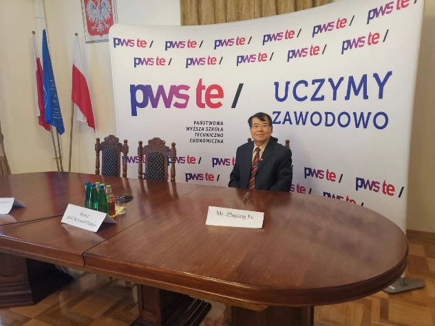 6431B1F43E1988768181F21F7F1_37975A80_5BDDD