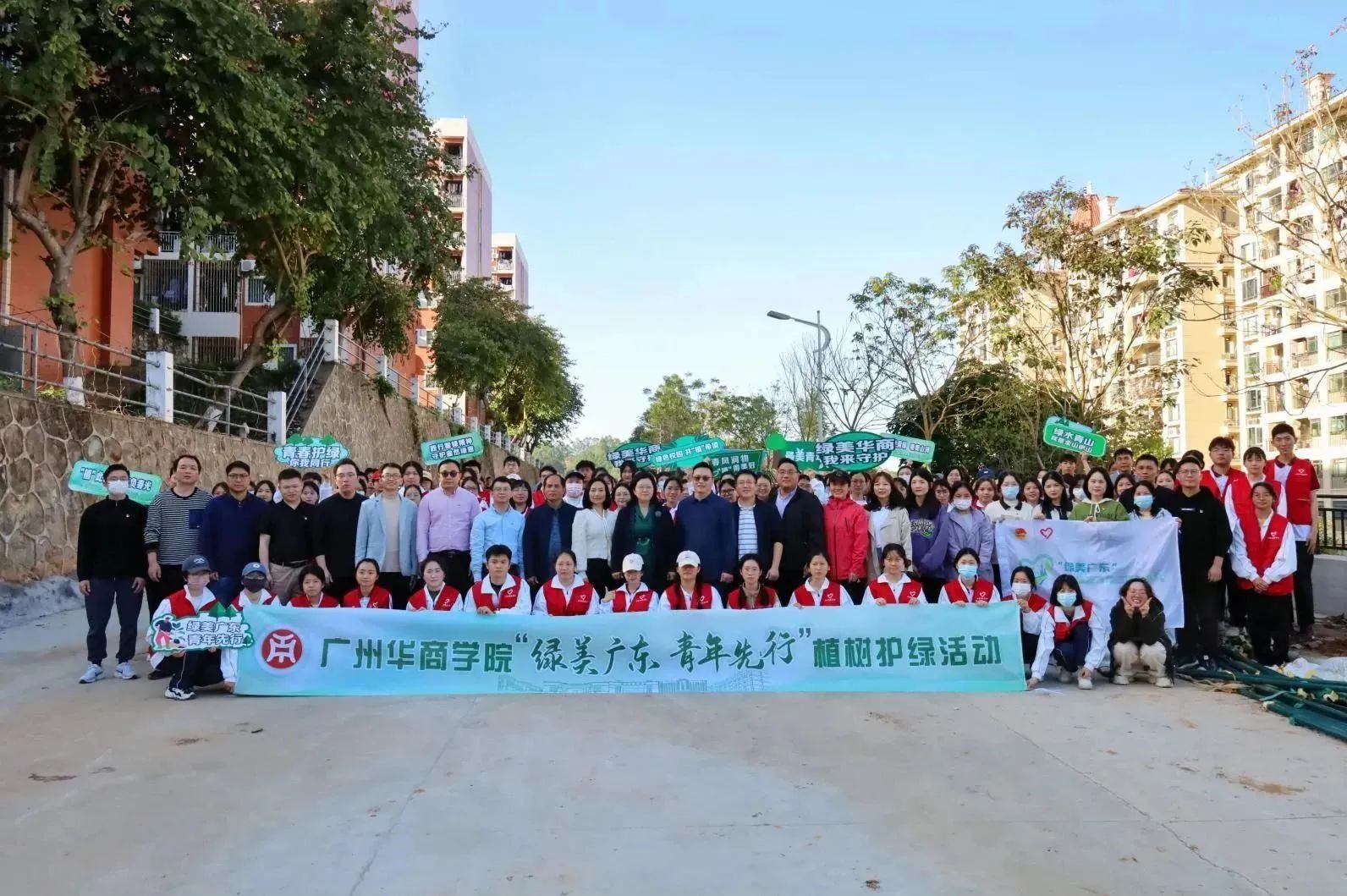 54ED35C67F1F99E174D26A52D98_57723413_44FF8