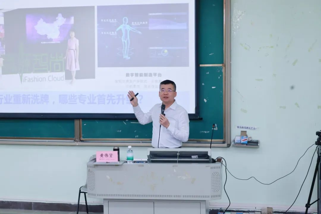 99B298D4C9DBA0FF4916C14124E_98E56380_67CB8