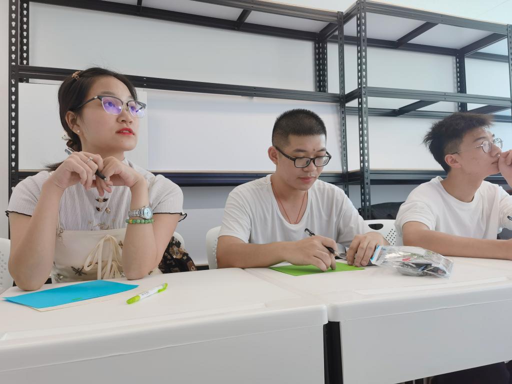 CD95E526109EC91E21C1809D995_CE3CB3FE_13827