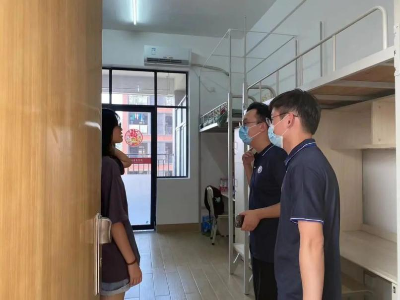 D692A0DC986BDD28EB3E58A9EC6_5D515AE6_62800