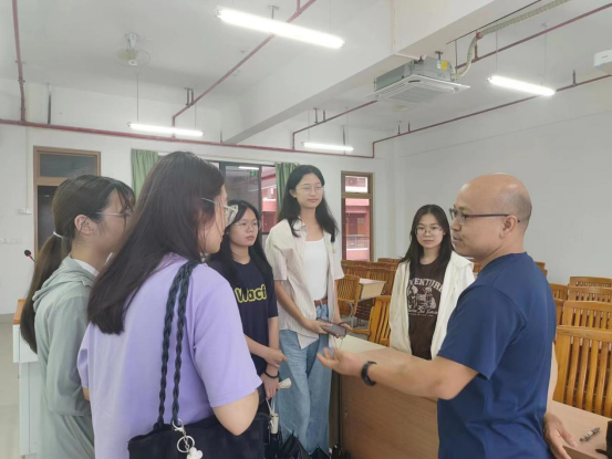 CDE2BE569B6928E51A86A96511E_FD6DEBC6_E099B