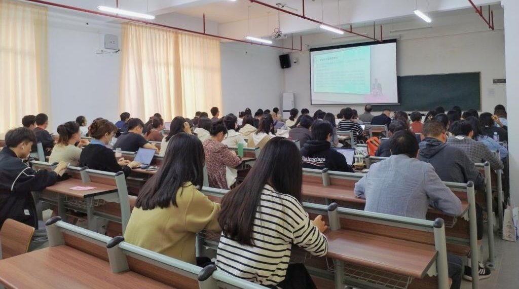 F84532F8D34F66E27BC2FACCD96_53DE2256_1A560