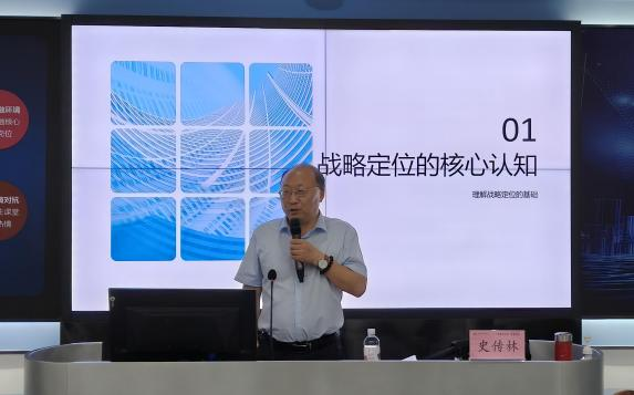 1ADF4F4F7B92A33806EEE986D69_3D6017F4_2DB0C