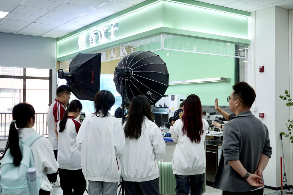 A5CB3BC1D6F11BAABFDA09D7D58_E7463199_D1961