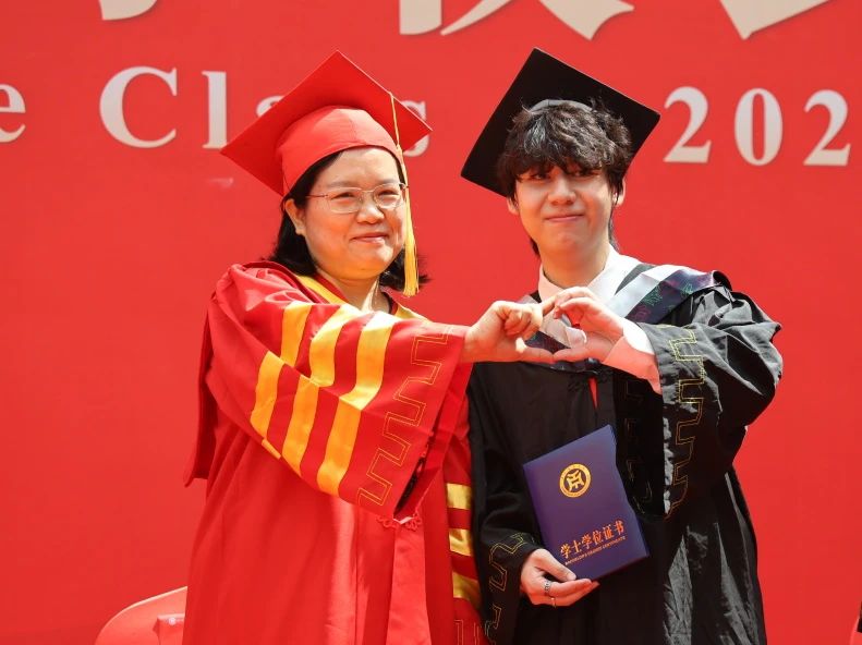 2AF81E8B9F2E8C32320F3BFC69D_C76D9126_DCDF 2AF81E8B9F2E8C32320F3BFC69D_C76D9126_DCDF