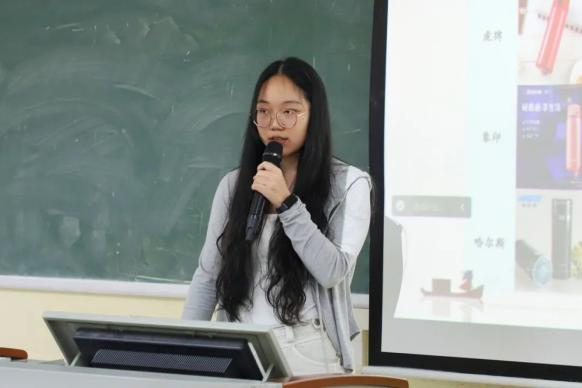 557BFCDEEF1CAEFC8B6FAED2E19_D7ABA42D_2BECE