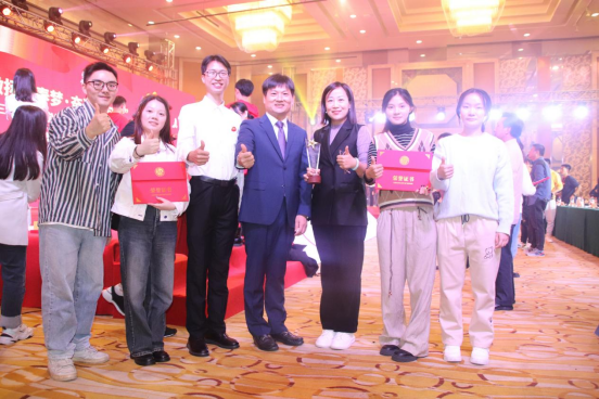 1C52E2803EBECBF9DD0CF166F26_3904C3B1_C6CE5