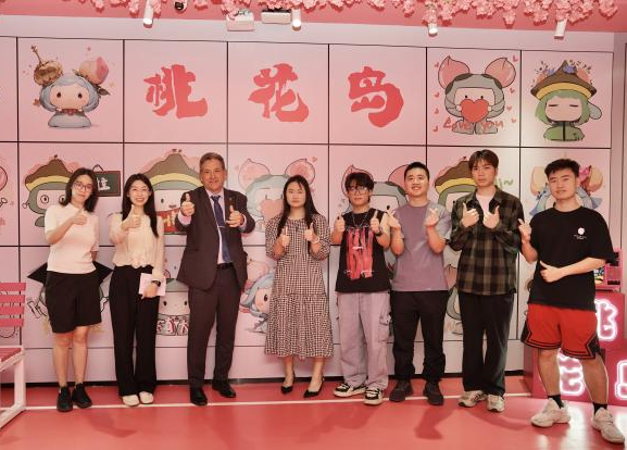 FDEB70C8BA06FA2046C7D16F472_56EDA77E_E9C66