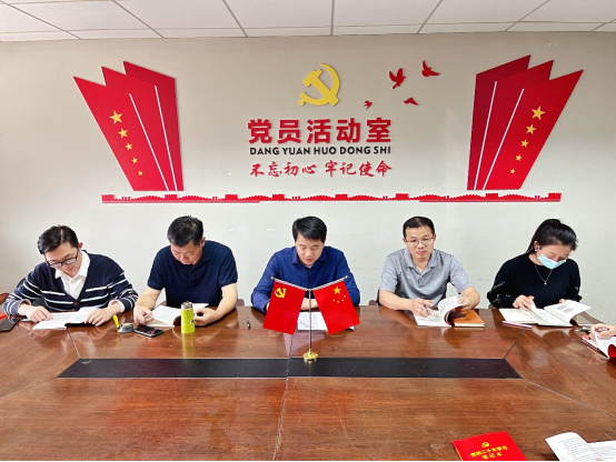 B61BF5984385EF55836154C4C99_C5A65AFF_E18C0