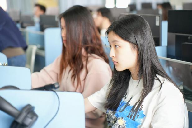 4F8D9C816B762410CFB412A7606_03866908_46350