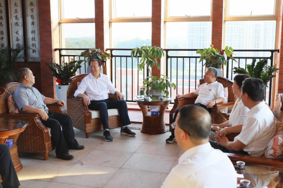 E87E74EFEAB725BEBB68E994380_80A6A7A8_C6438