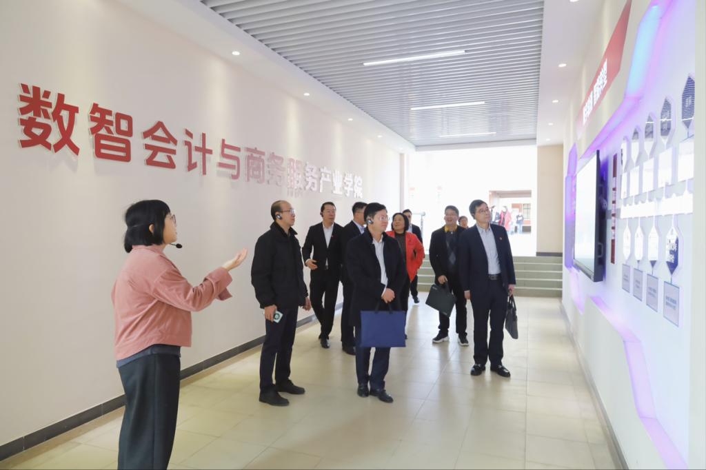 D33531F8013BAF642F90BE7EB9E_74BDC760_106EE