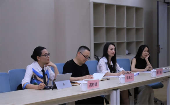 89FA9B8E0840FB0CC9B8768C8C7_027FDB22_1D01B