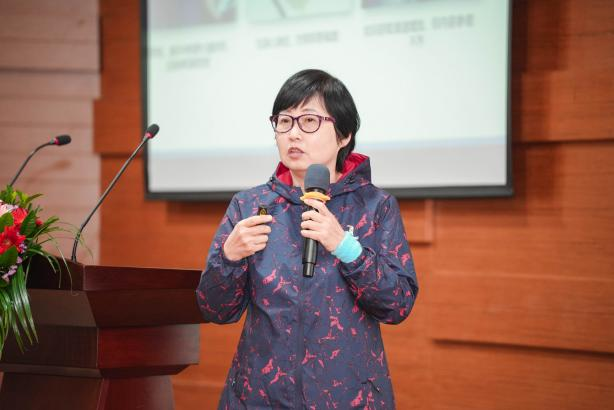 1E9A6AF3BA5447E2434519E079F_AE447E27_3E1AD