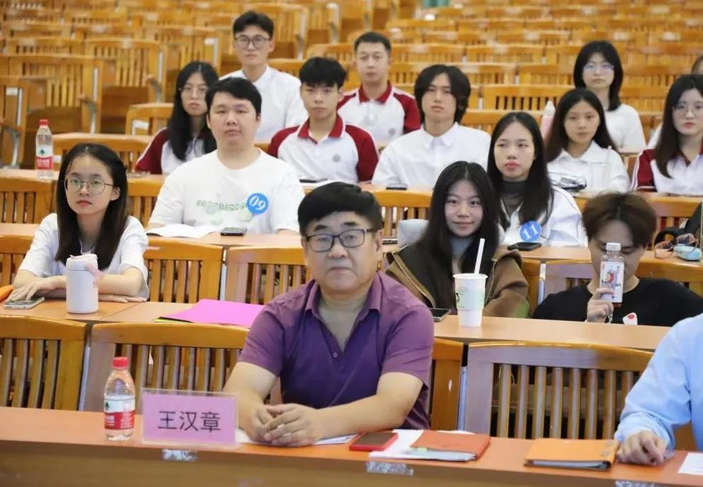 A6B2C483588A72F2A12F8692080_177D3881_D7337