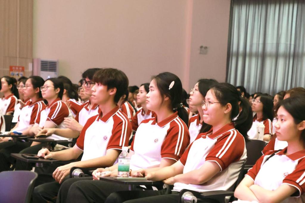 89FEA3C4C4B2EA4E8AA363DAD12_FB92211D_15100