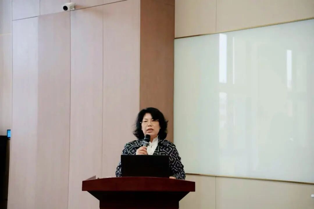 41B44CE5BF0C4862F221357B549_2D75C3FC_902E