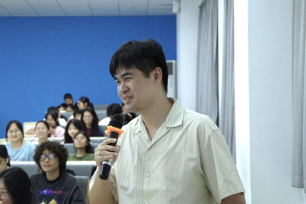 EAB22A149337A6422BA73D42064_DE94483C_F136