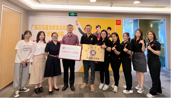 AE1768B99CC8F4A5758BC4A0D83_40A06867_28765