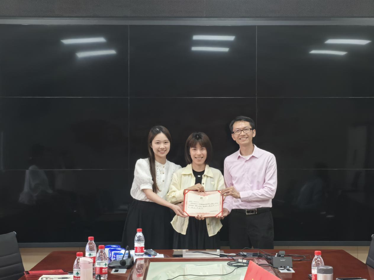 1BC7BBDF138EB29FA698D0ECBC7_F812D82E_8D101