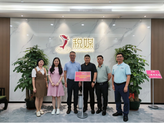 DB8807C9ED798314FE436043DB9_D928A8C9_E18C0