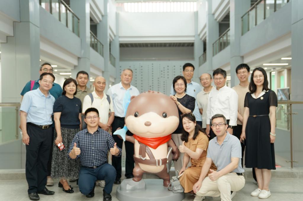 420644DC76BBFC4FE1DE30E4483_A02EE14C_14253