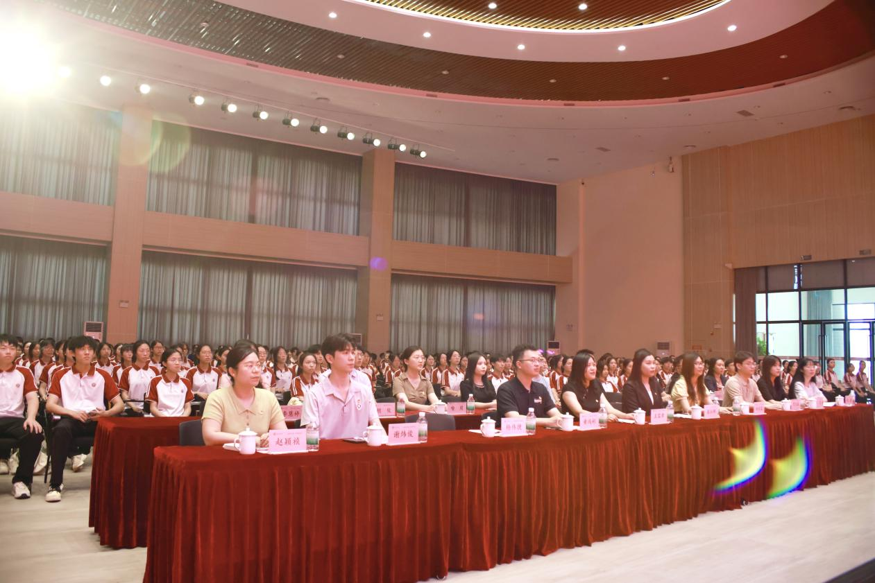 C48E8595437BDD7C1F8FBC7CF26_E0981275_F76DD