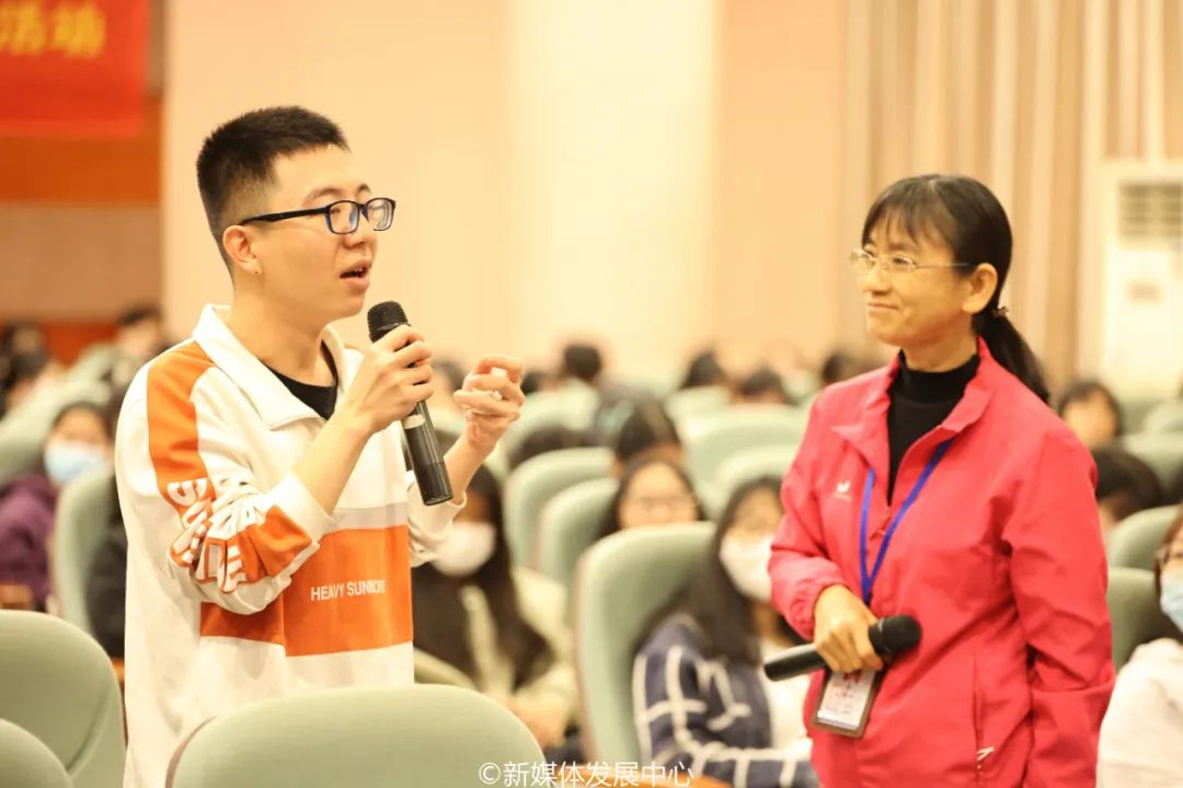 6FA131455214CF5339C7DC15814_EB49AA90_A4085