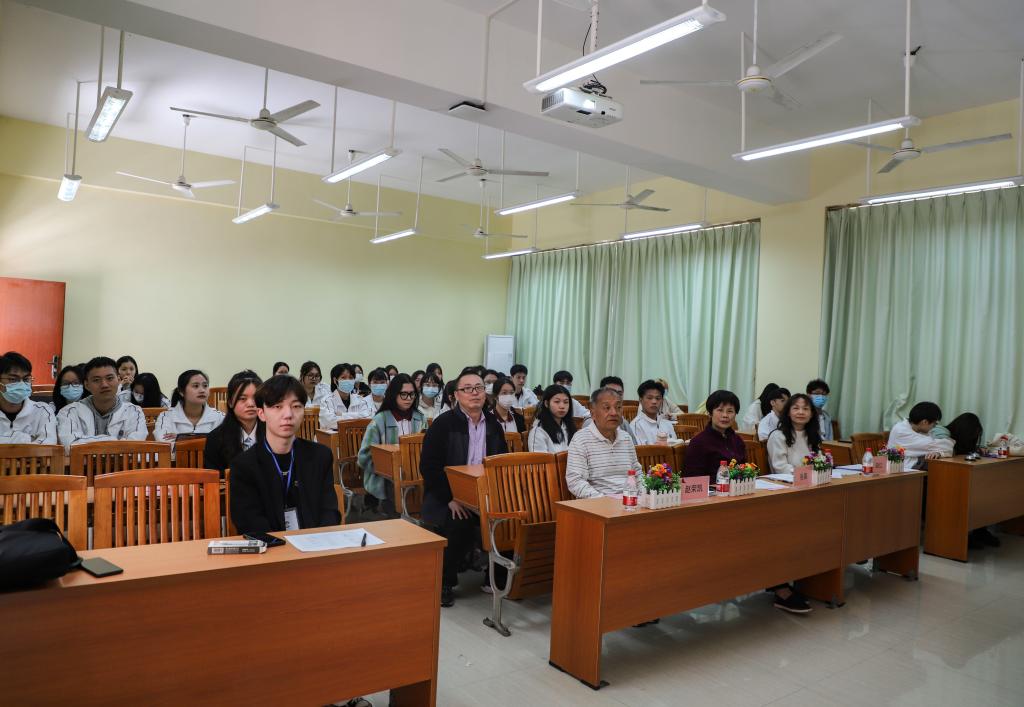 302775D645506EEF06F0005B7A2_540A3389_14469