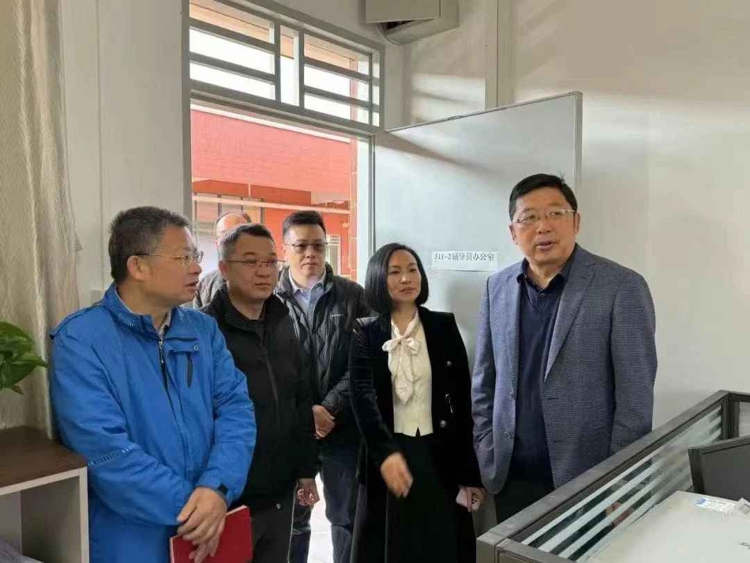 3CDFEE9881C89FD5E07DF41C527_8042DDF8_1901A