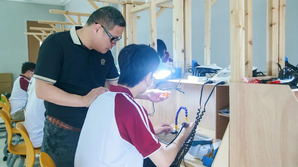 3338F3BB1DDDA693478E000ACE4_1439754A_10999