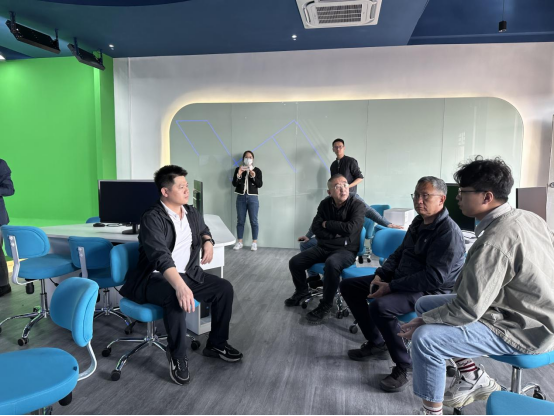 AB8E831BE8354C9C48A9A2CBA30_E4E9D507_E18C0