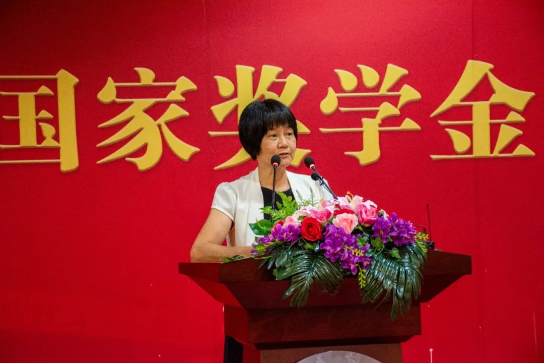 5010DEA380E55B1B9D7227A8E66_DE2F945C_15985