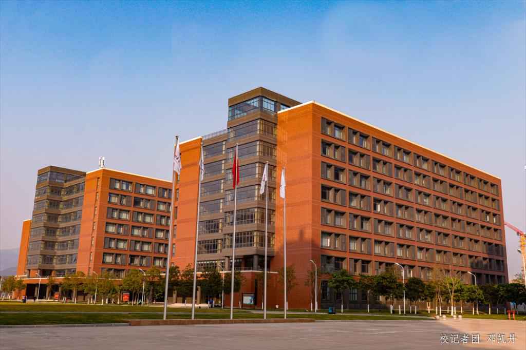 D02E4E30BEC202AE4EF51DB0A25_BACD7FF0_1880E D02E4E30BEC202AE4EF51DB0A25_BACD7FF0_1880E