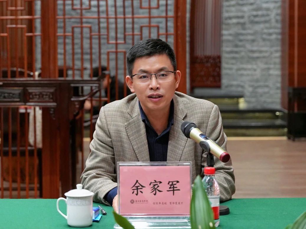 CB96D51CAD96F2BA202509BCC17_A65F49F9_19EFE