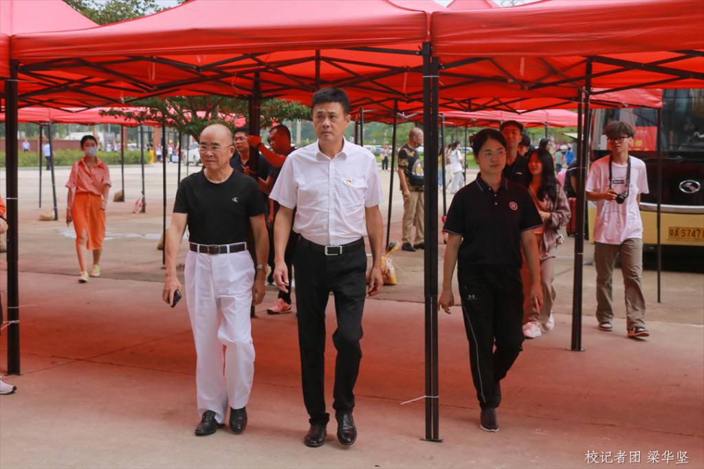 DA4E05CE5E5F0F5E42FB4AAD3E4_3E9F490A_17686