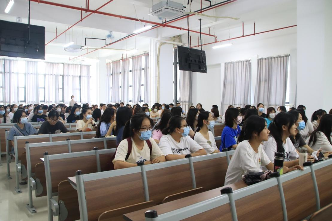 D58AE4A04BBA492954340DE092F_58E10662_CD6D5