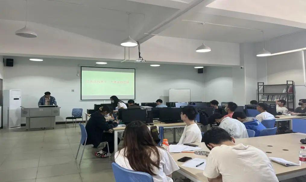 42C7D8A8C4692E9C4ECF974A404_41D57BB5_FD42