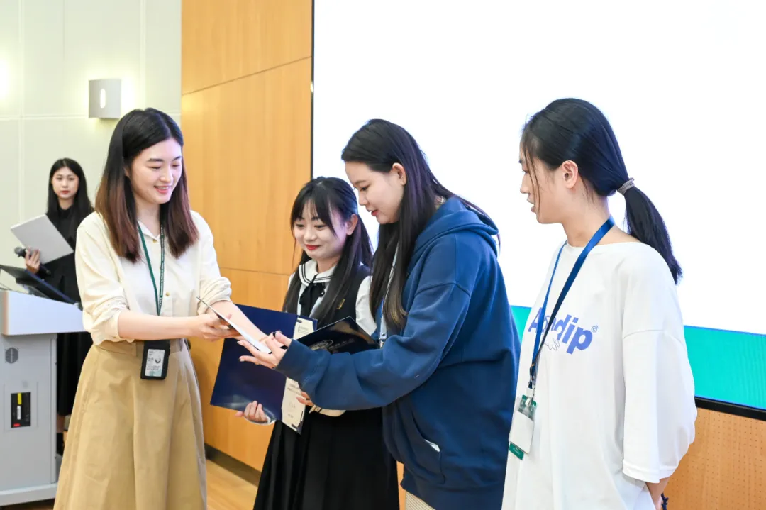 9EB24F6246D73F1FA5185B38A80_BDC2E83E_8B66D