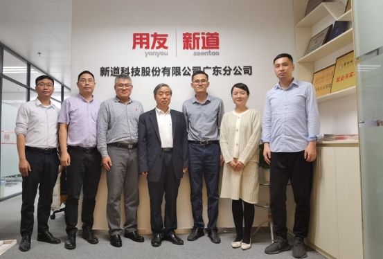 F4CC16E9CA8C747B62B9447CEEC_9E372375_241E9 F4CC16E9CA8C747B62B9447CEEC_9E372375_241E9