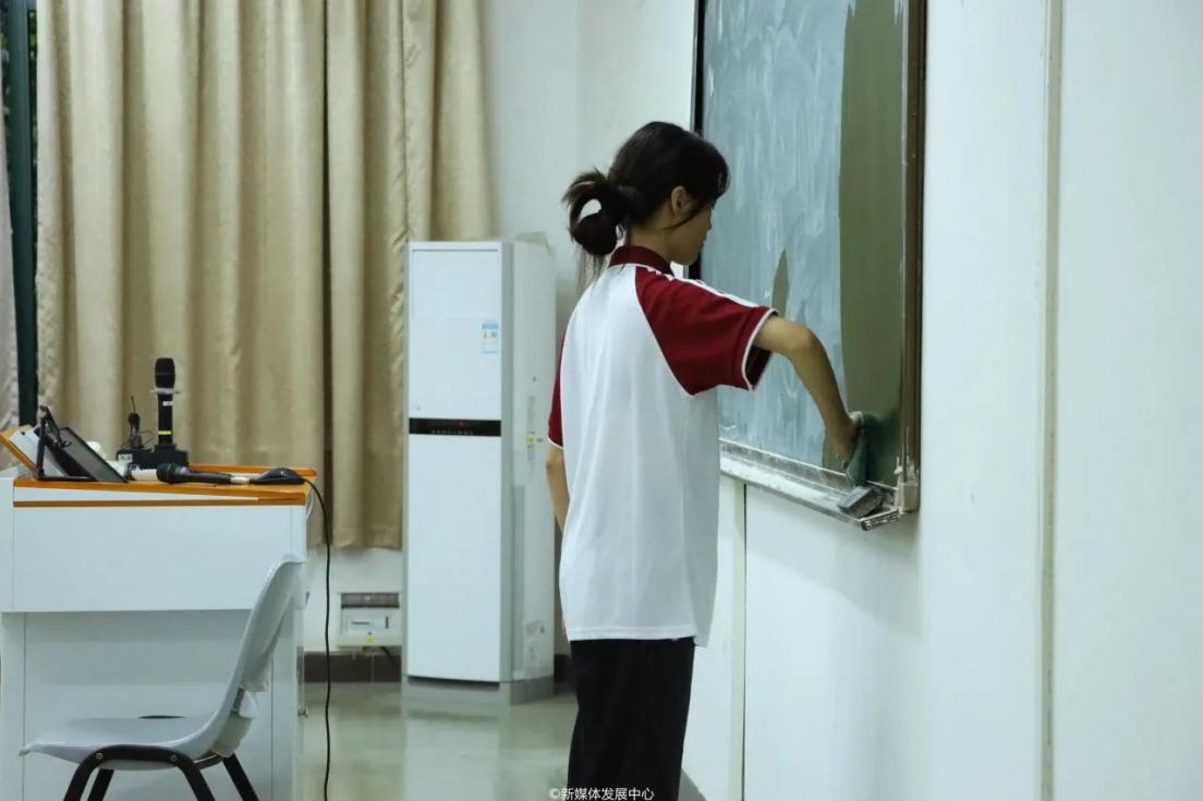 80A8807D01E138EBFDC7C343D81_D08B9397_712E4