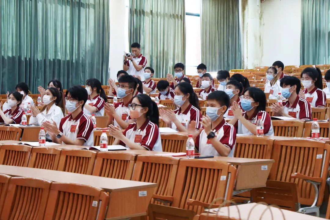 5D11C0A2D5A40881311CFBFC5E8_47672755_264A5