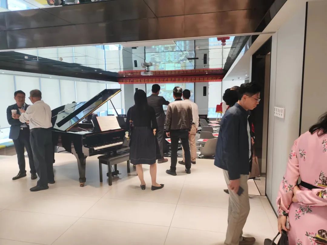 AA9CA9F6417102DE786FFADE9AF_973000F1_1958C