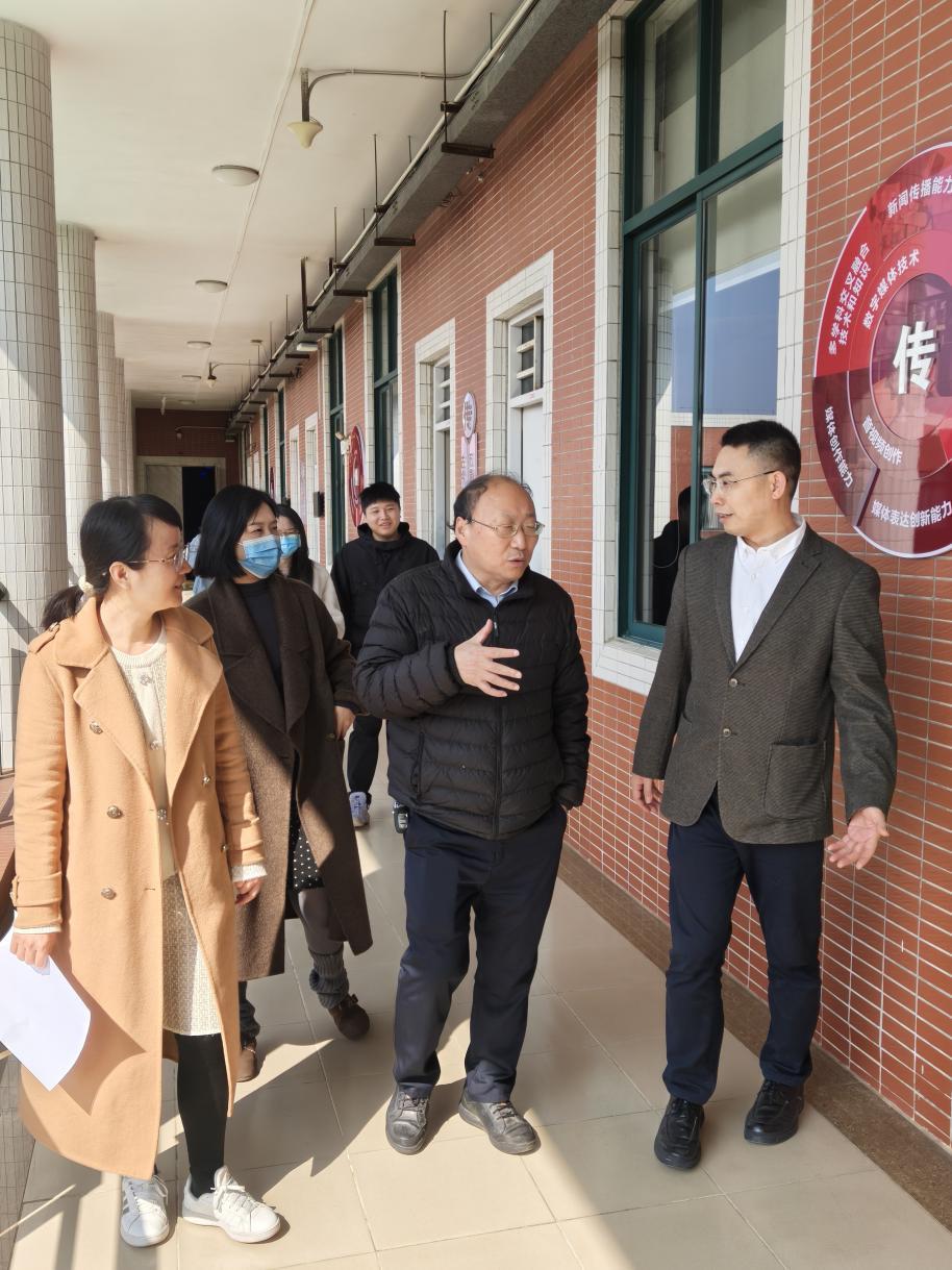 678469206481644567B713478D3_1A550D01_28090